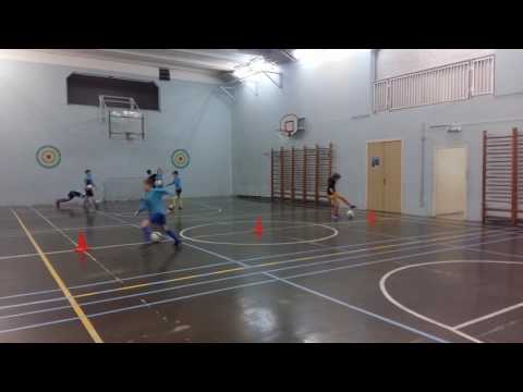 Видео: Обманные движения и обыгрыш 2 в 2; 1 в 2