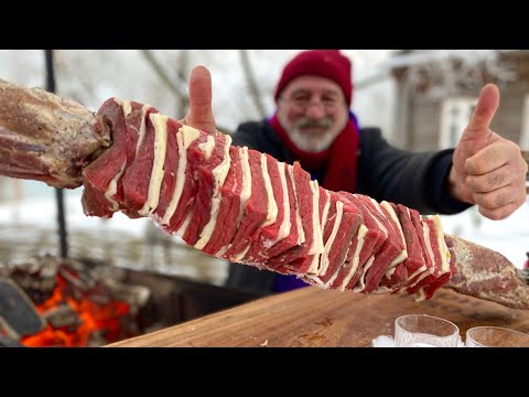 Видео: ШАШЛЫК НАПОЛЕОН на вертеле. ВИННЫЙ СОУС на углях. ГОТОВИМ на ЮМОРЕ.