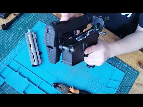 Видео: 1 часть. Разборка страйкбольного привода Arcturus M4 C.A.T. со сплит гирбоксом