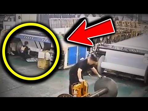 Видео: Он попытался БЫСТРО отремонтировать текстильную машину... Большая ошибка!