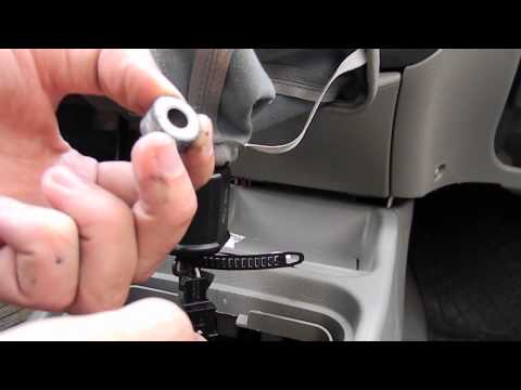 Видео: Дребезг рычага КПП Калины. Лечение