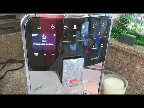 Видео: Топовая кофемашина Melitta Barista TS Smart приготовление молочного напитка от начала и до конца