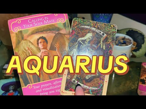Видео: ВОДОЛЕЙ ♒️ Вы оба звоните друг другу 💋 Страстная связь приводит к помолвке 💍