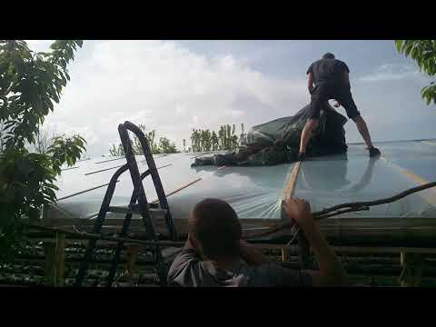 Видео: Малообъемка!Натягиваем затеняющую сетку, и пленку !