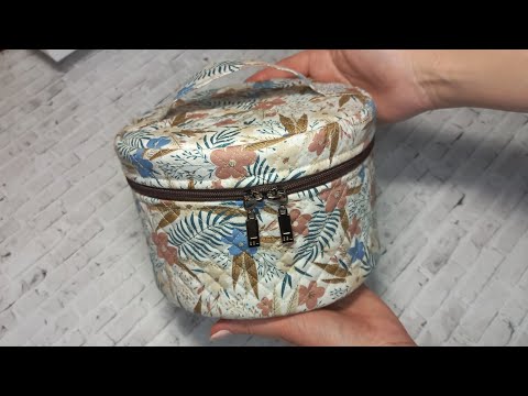 Видео: DIY/ШЬЮ КРУГЛУЮ КОСМЕТИЧКУ НА МОЛНИИ #sew#ручнаяработа#шьюсама