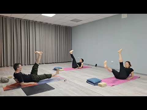 Видео: Хатха-йога. Укрепляющая практика