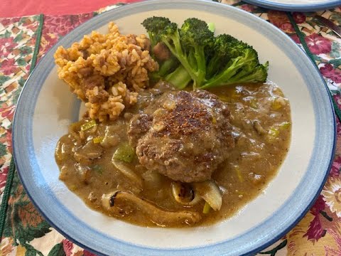 Видео: Рубленая вырезка | Подливка из лука и лука-порея