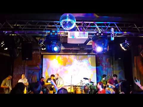 Видео: Деньги - это придуманный способ обмана