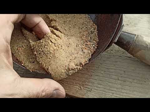 Видео: абиссинская скважина во Владимирской области. там где колодца по 12 колец ...