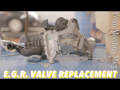 Видео: Ford Mondeo Mk5 (Abomination) Замена клапана EGR