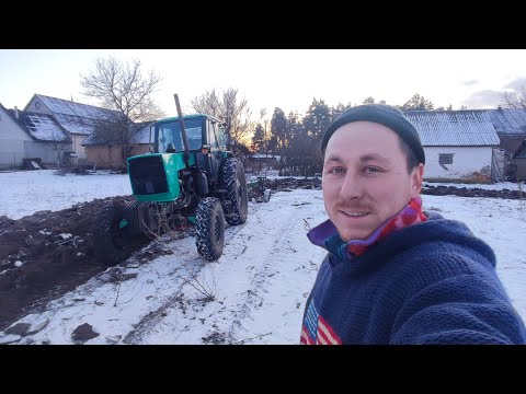 Видео: Перша оранка 2025 року.ЮМЗ оре і по снігу