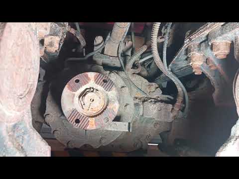 Видео: ЯМЗ 650-651 как убрать люфты хвостовиков.