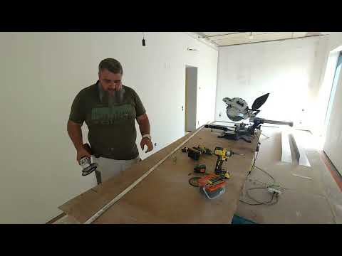 Видео: Как сделать светодиодное освещение стен: Часть 1: установка профиля для лэд ленты 