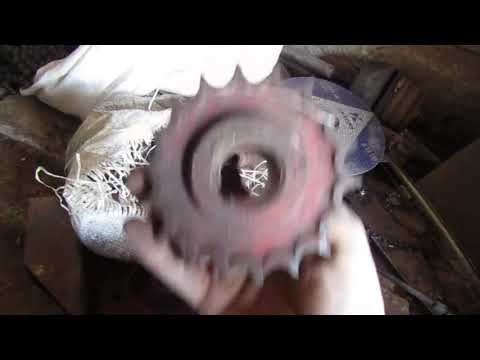 Видео: фреза на мини трактор пристыковка моста к фрезе