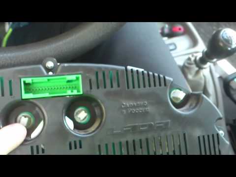 Видео: Замена лампочек на панеле приборов Лады Калина