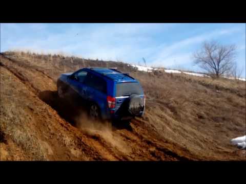 Видео: SUZUKI GRAND VITARA Vs Легендарный УАЗ ПАТРИОТ, подъем в гору,угол 40градусов