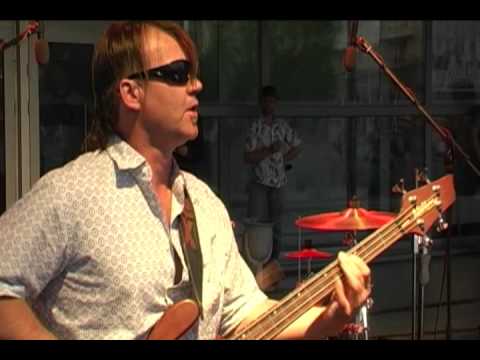 Видео: Я вспоминаю (Летящей походкой) - Юрий Антонов (Cover)