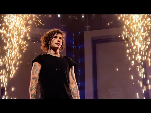 Видео: Xolidayboy — Океаны (на бис) // Москва, 08.03.2024