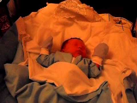 Видео: сын марк только что после роддома!