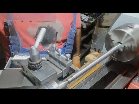 Видео: нарязване на резба с подвижен нож на мини струг.@