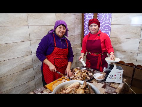 Видео: ГОТУЄМО В СЕЛІ БАГАТО ЗАГОТОВОК З МʼЯСА! ТУШОНКА і ПАШТЕТ В ДОМАШНІХ УМОВАХ