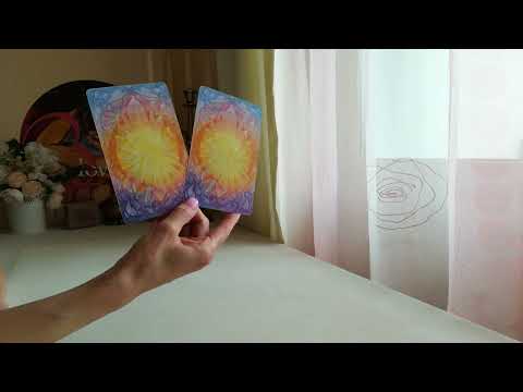 Видео: ❤️Любовен Триъгълник! Какво Чувства Мъжът към Всяка от Двете Жени? + Действия към Любовницата