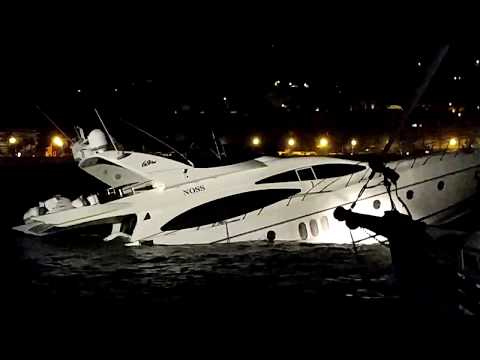 Видео: Яхта тонет на глазах. Сильный Шторм во Франции | КАПИТАН КОСТЯ