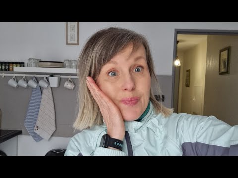 Видео: Французский быт. Сколько тратим на еду. Чем стираем бельё. Хлеб от Француженки и много вкусных блюд