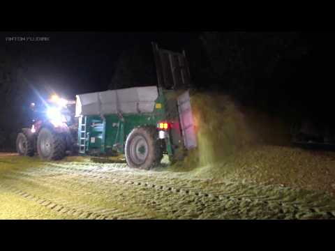 Видео: Ночное Силосование Кукурузы: Работа на Силосной Яме 3x Case IH, 2x Tatra, New Holland и John Deere