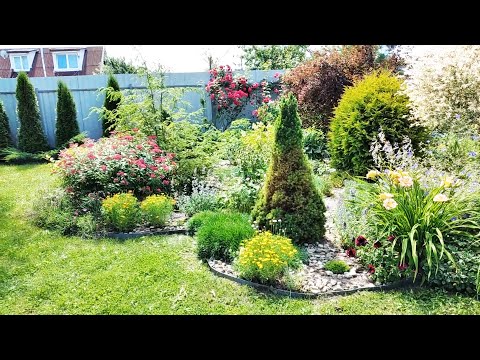 Видео: Стильный ЦВЕТНИК - МИКСБОРДЕР как с ОБЛОЖКИ! Яркий Цветник Миксбордер в Центре Сада. Часть2 #garden