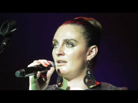 Видео: Елена Ваенга  в Париже 26.10.2015г.(2-е отд.)