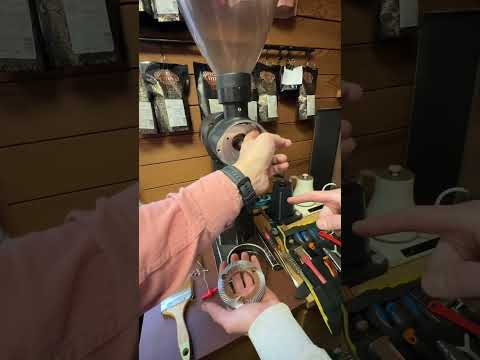 Видео: Владельцам кофемолки Mahlkoenig EK 43 посвящается. Чистка, калибровка, установка на ноль.