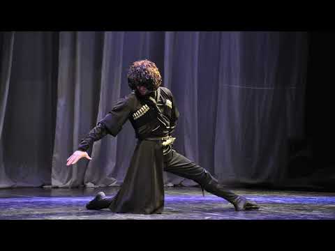 Видео: Ансамбль Вайнах - Хелхаран Бал (музыка)