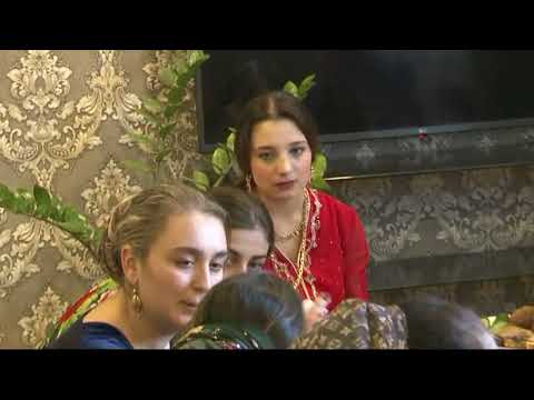 Видео: Цыгане в Сызрани 14. 12 .21. Лёша и Русалина Подвеселка