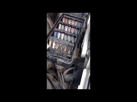 Видео: S124, E280 восстановление блока предохранителей (а мог быть пожар)