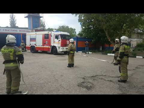 Видео: Как провожают пожарных МЧС на пенсию