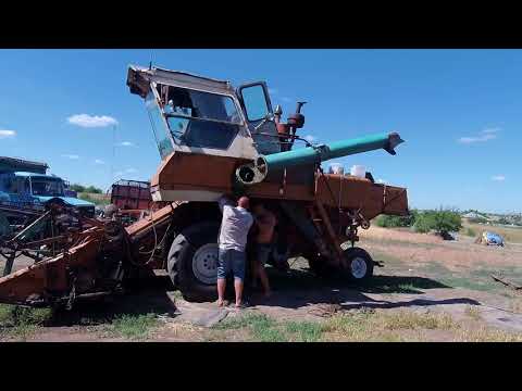 Видео: Подготавливаем комбайн Нива СК 5