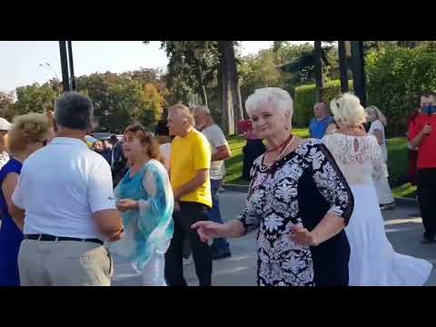 Видео: ПУСТЬ У ОСЕНИ ПОГОДА С ПРОСЕДЬЮ, МЫ ЕЙ СПАСИБО ГОВОРИМ ТАНЦЫ #kharkiv 