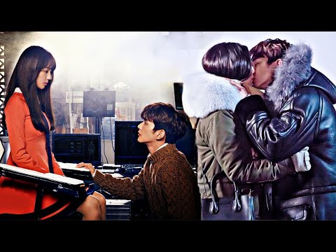 Видео: Притворялась роботом и влюбилась в красавчика богача 😍😍