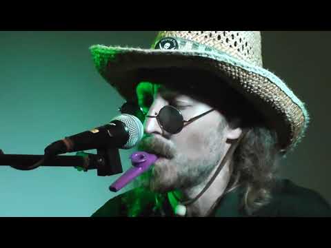 Видео: Александр Андрюшкин - В тишине, Севастополь Топ Бир Паб (29.06.2013)