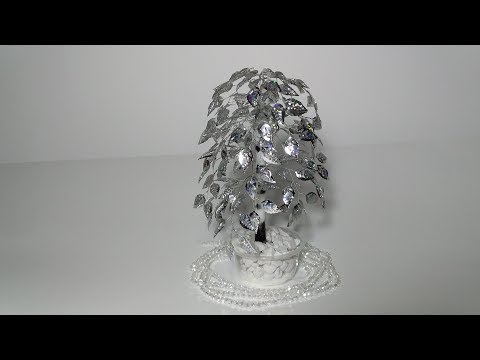 Видео: Бисероплетение. Мастер класс.   Зимняя берёза из пайеток - МК  1. Деревья, Цветы из бисера.