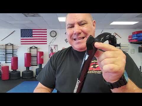 Видео: Трость для самообороны с новой тактической тростью ShadowHawk, разработанной мастером Эрнандесом ...