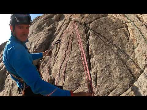 Видео: Спасение в двойке на одинарной верёвке