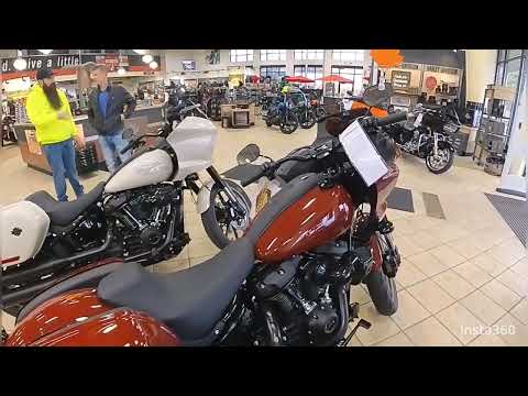 Видео: Обзор цен в США  на мотоциклы Harley Davidson