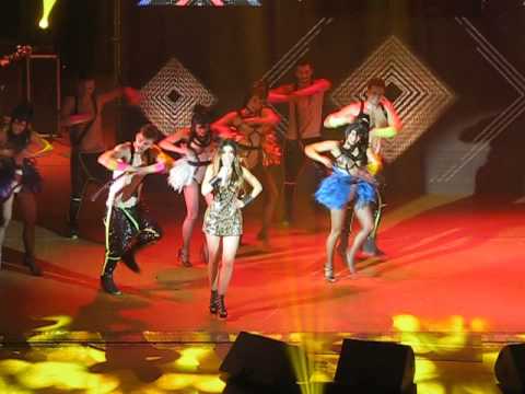 Видео: Ани Лорак в Житомире - Оранжевые сны (Live) 14.11.2013