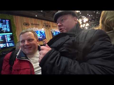 Видео: Макс Топор, Black Star Burger и Экскурсия по Москве