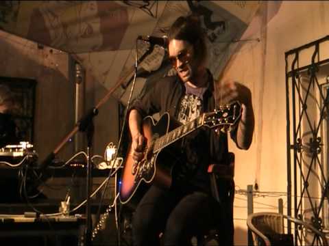Видео: Психея - Маньяки (Live @ Сквот кафе 18.08.11)