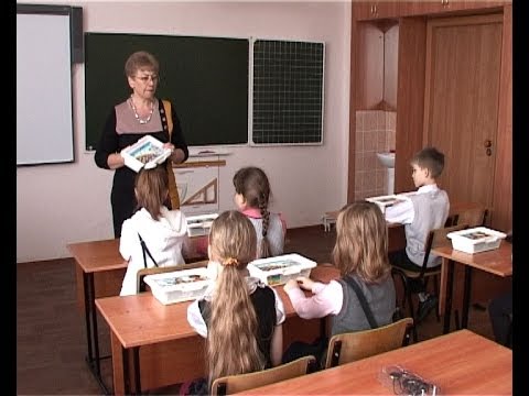 Видео: Занятие кружка «Робототехника», учащиеся 3-х классов