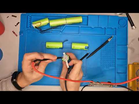 Видео: Ремонт аккумуляторной батареи для фото фонаря | Photo Light LiFePo4 Battery repair | DIY