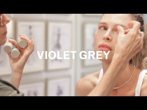Видео: Как создать идеальную кожу с Gucci Westman и Сарой Фостер | VIOLET GREY